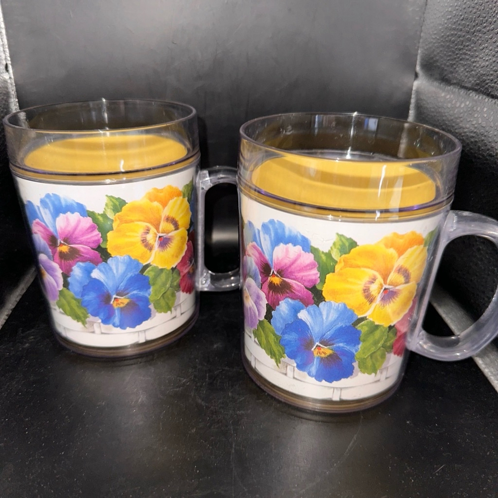 Vintage Thermo-Serv Pansy Print Plastic Drinking Mug Set Made In USA MCM Retro